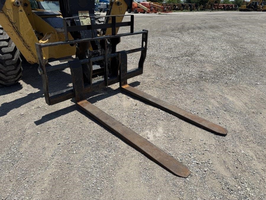 2019 Caterpillar TL1255D Telehandler - Image 15