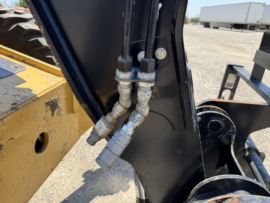 2019 Caterpillar TL1255D Telehandler - Image 17