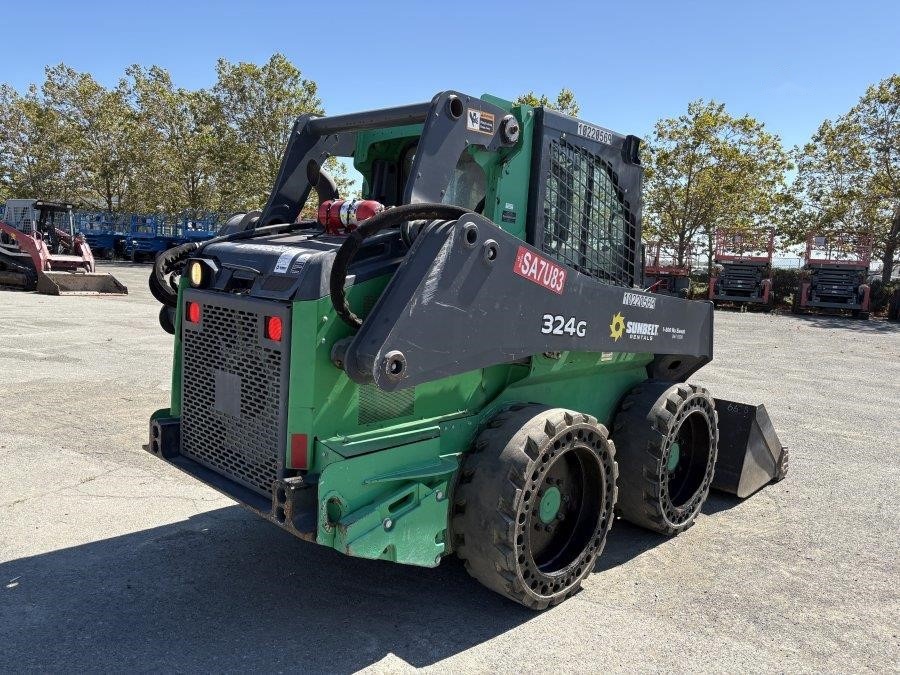 2019 Deere 324G Skid Steer - Image 5