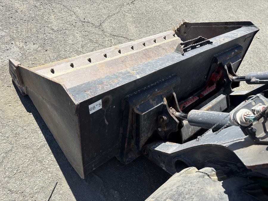 2019 Deere 324G Skid Steer - Image 13