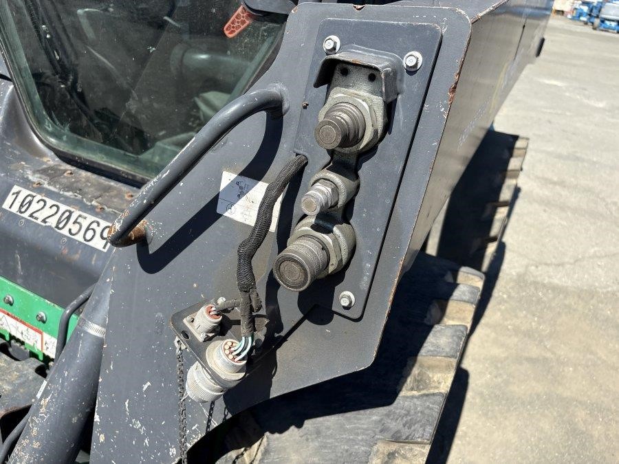 2019 Deere 324G Skid Steer - Image 19