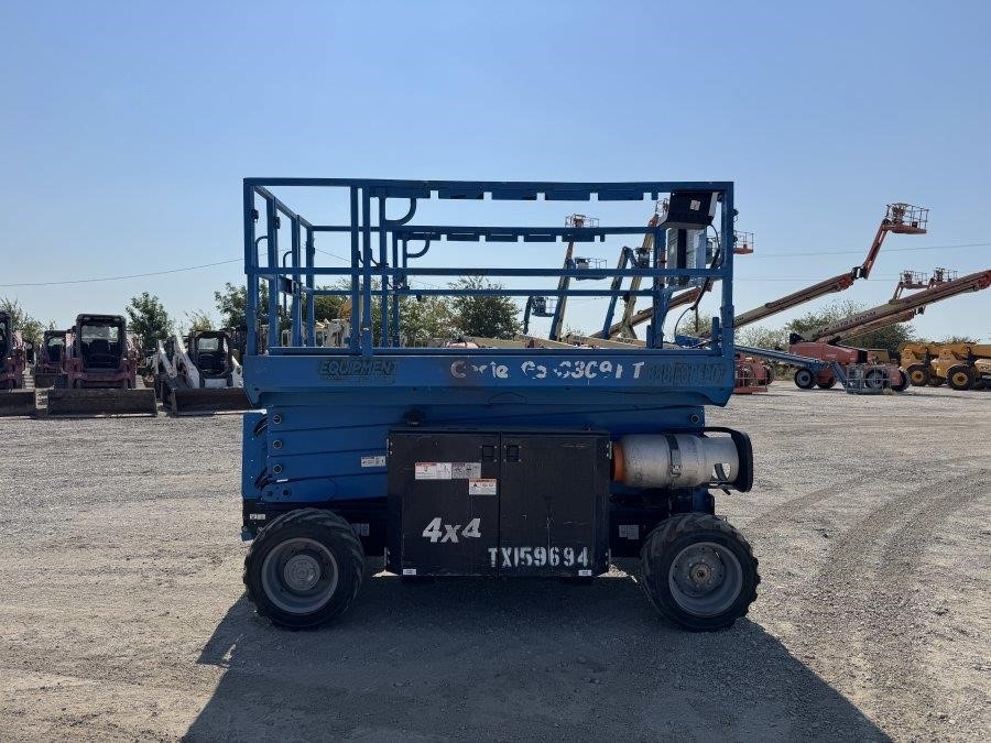 2017 Genie GS3369RT Rough Terrain Scissor Lift - Image 6