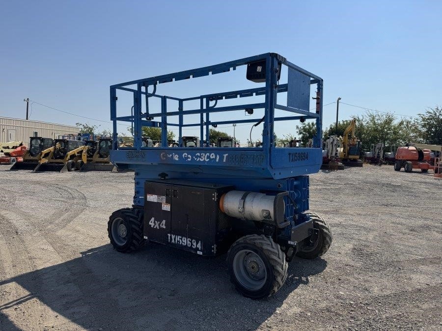 2017 Genie GS3369RT Rough Terrain Scissor Lift - Image 7