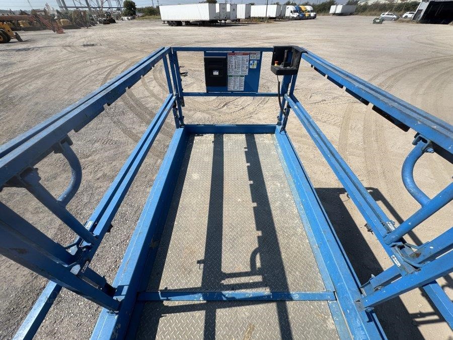 2017 Genie GS3369RT Rough Terrain Scissor Lift - Image 22