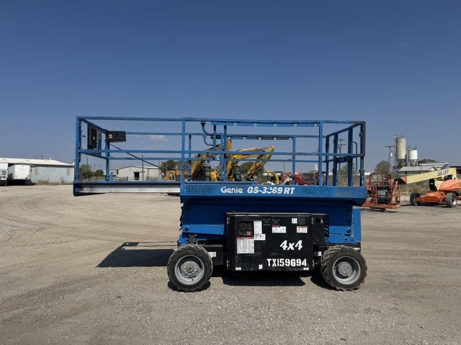 2017 Genie GS3369RT Rough Terrain Scissor Lift - Image 25