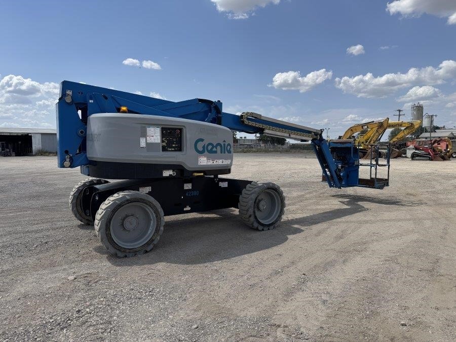 2018 Genie Z60-37FE Articulating Boom Lift - Image 5
