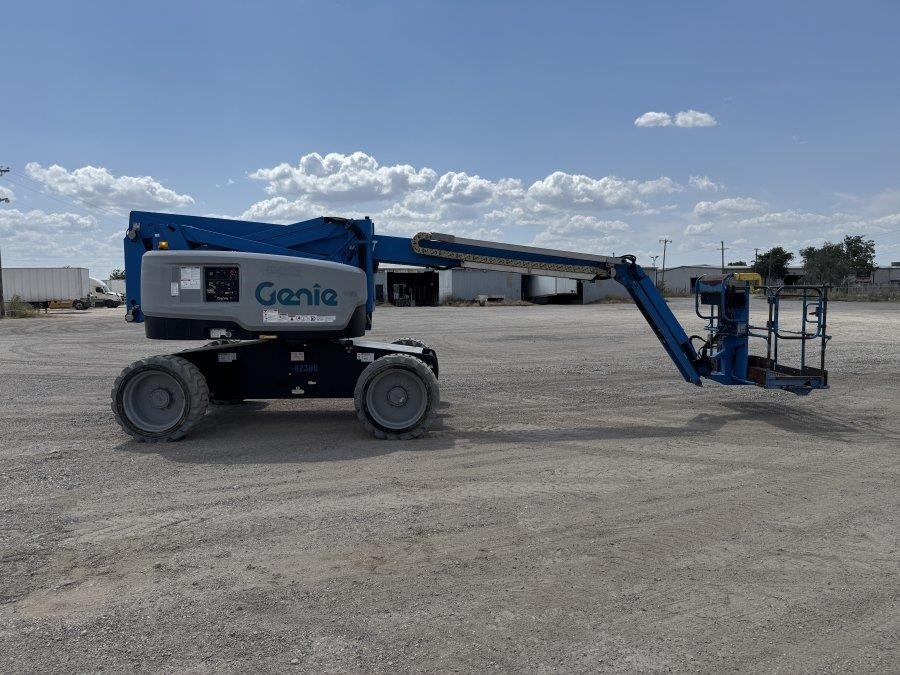 2018 Genie Z60-37FE Articulating Boom Lift - Image 6