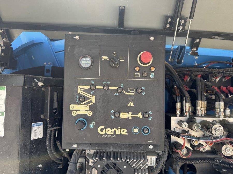 2018 Genie Z60-37FE Articulating Boom Lift - Image 29