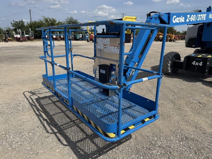 2018 Genie Z60-37FE Articulating Boom Lift - Image 24