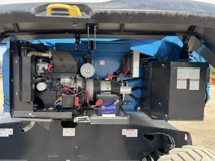 2018 Genie Z60-37FE Articulating Boom Lift - Image 37