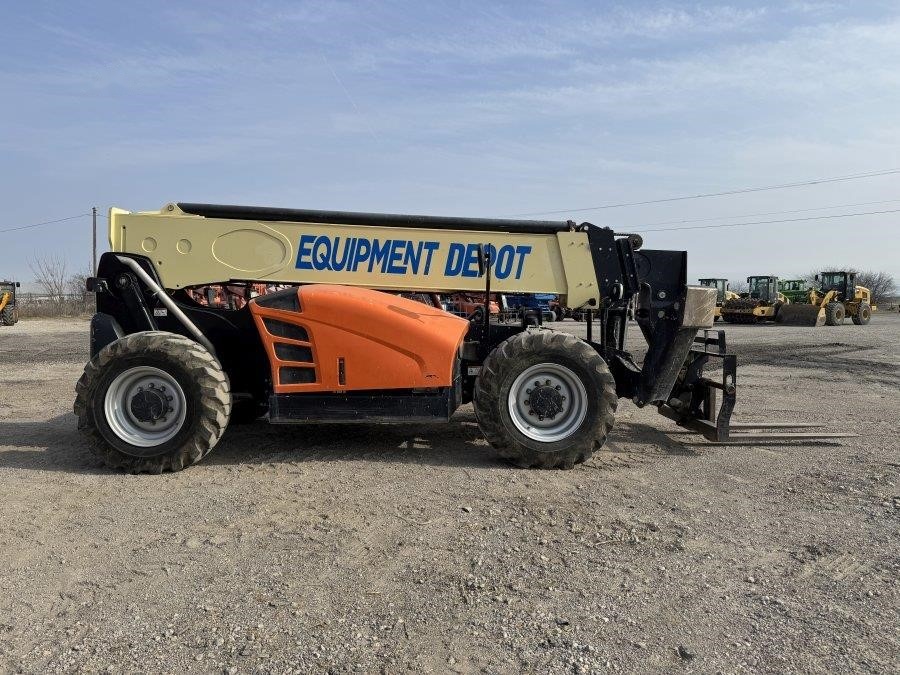 2018 JLG 1055 Telehandler - Image 6