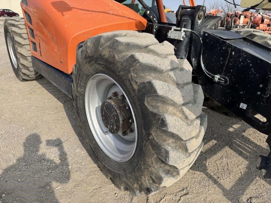 2018 JLG 1055 Telehandler - Image 9