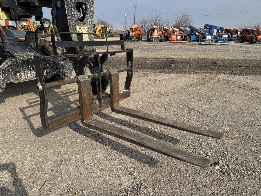 2018 JLG 1055 Telehandler - Image 16