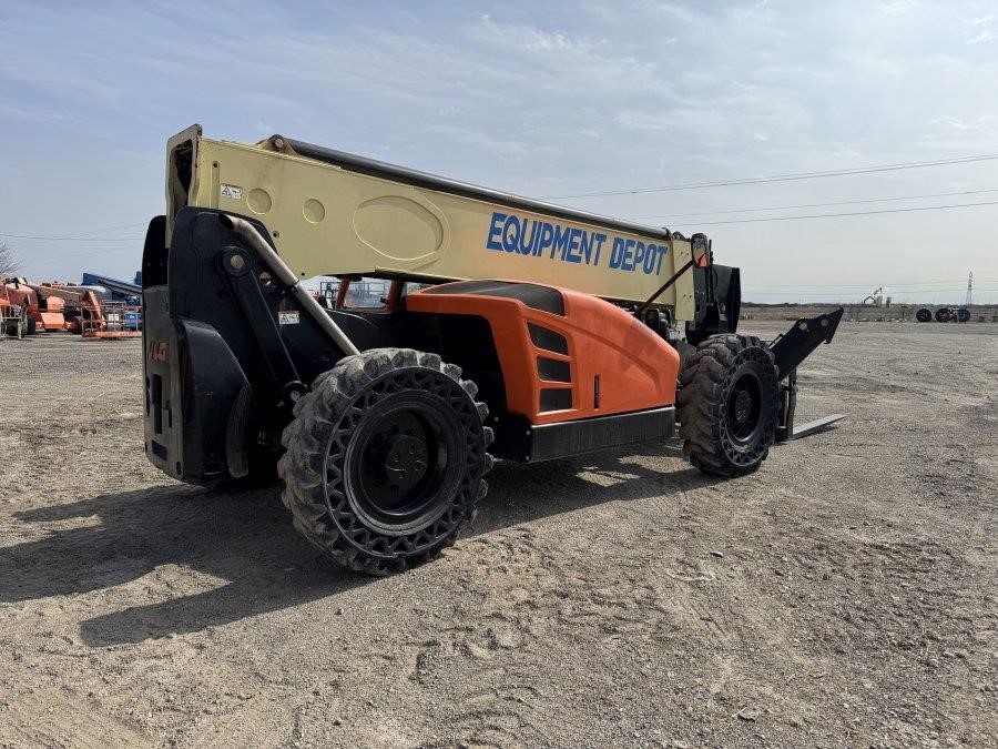 2017 JLG 1055 Telehandler - Image 5