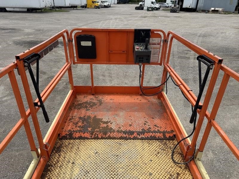 2017 JLG 4069LE Rough Terrain Scissor Lift - Image 23