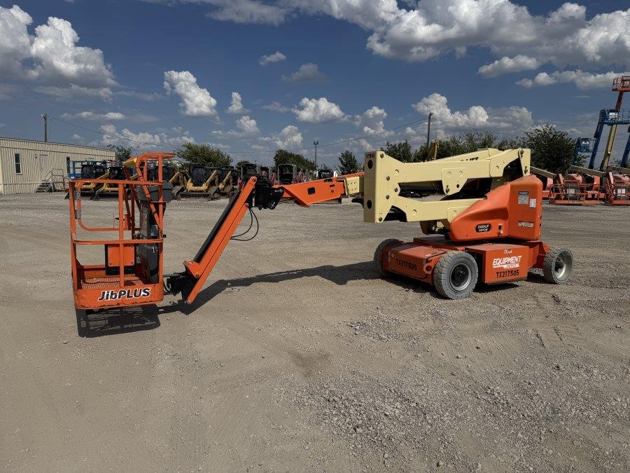 2017 JLG E400AJPN Articulating Boom Lift