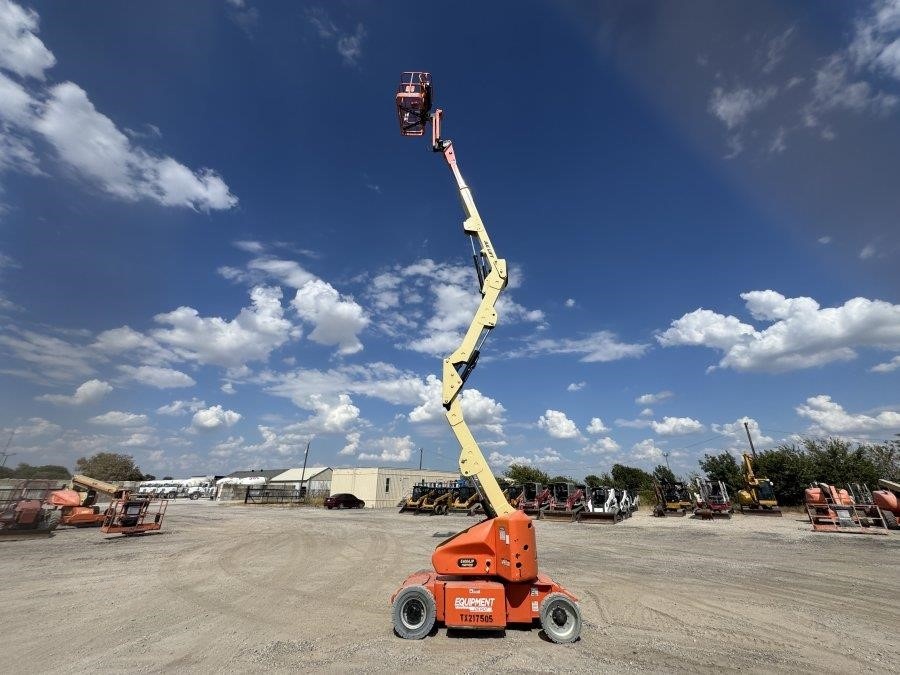 2017 JLG E400AJPN Articulating Boom Lift - Image 9