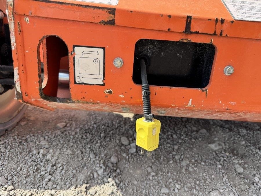 2017 JLG E400AJPN Articulating Boom Lift - Image 21
