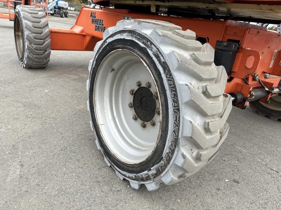 2018 JLG M600JP Articulating Boom Lift - Image 11