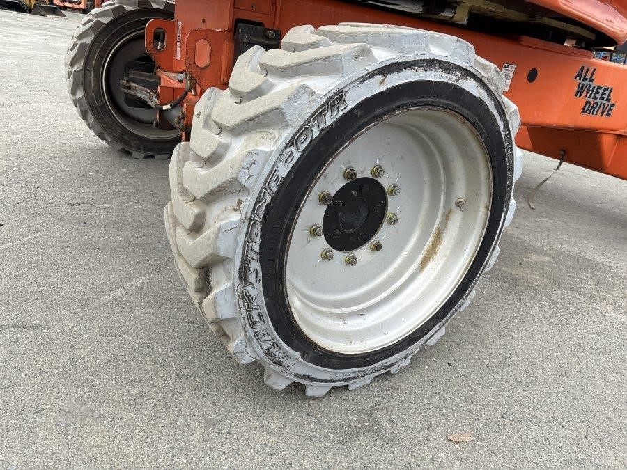 2018 JLG M600JP Articulating Boom Lift - Image 12