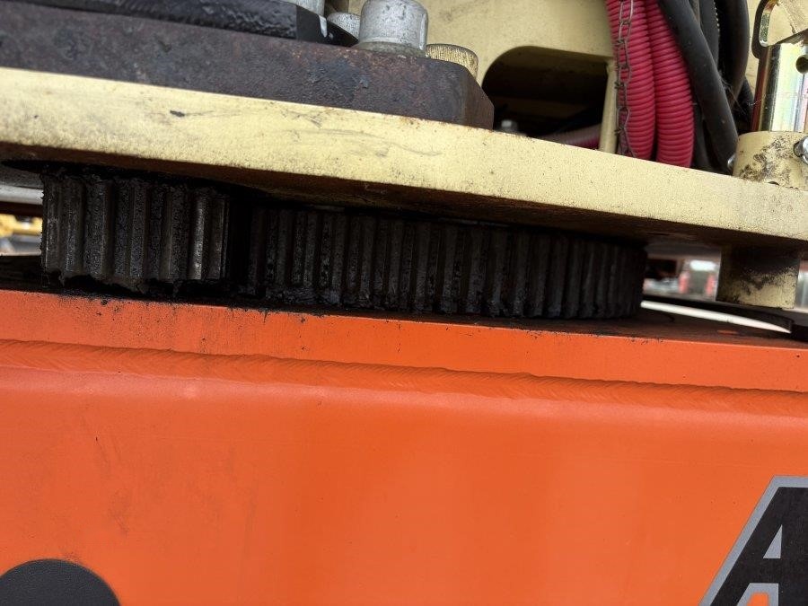 2018 JLG M600JP Articulating Boom Lift - Image 13