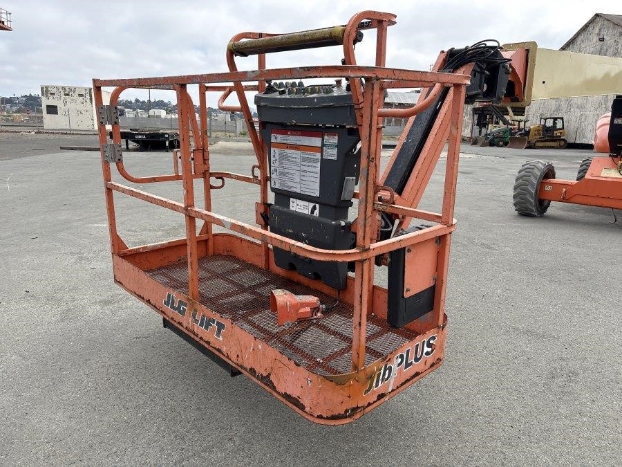 2018 JLG M600JP Articulating Boom Lift - Image 15