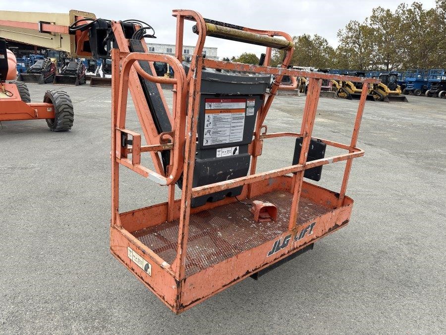 2018 JLG M600JP Articulating Boom Lift - Image 16