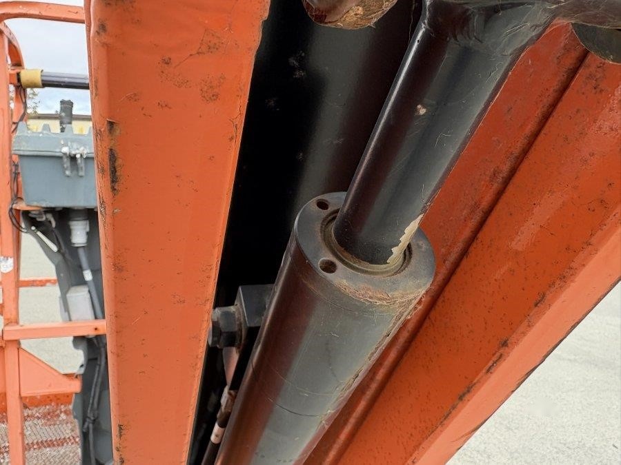 2018 JLG M600JP Articulating Boom Lift - Image 20