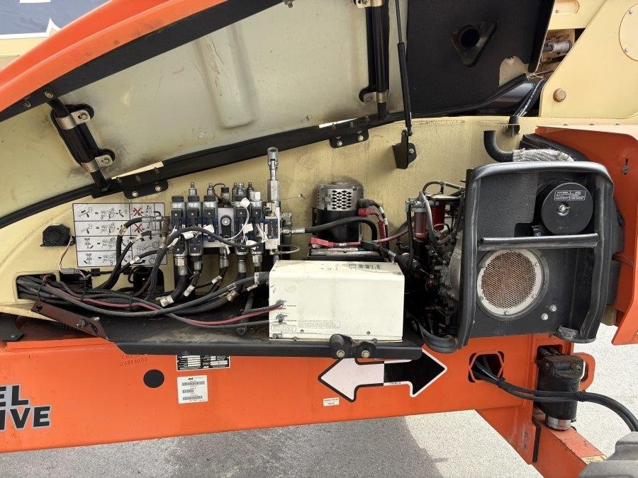 2018 JLG M600JP Articulating Boom Lift - Image 29