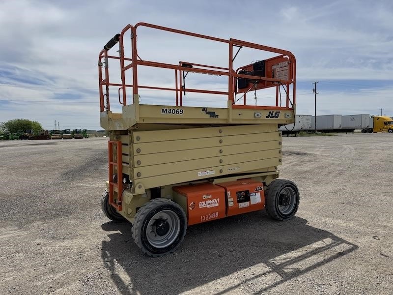 2017 JLG M4069 Hybrid Rough Terrain Scissor Lift - Image 5