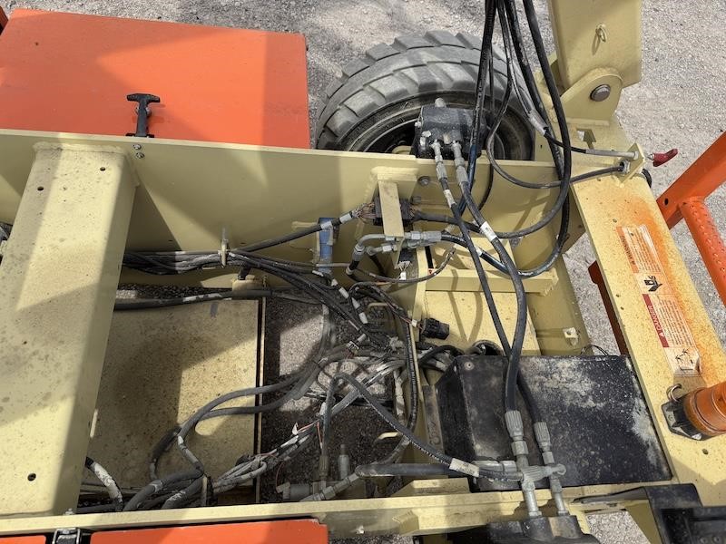 2017 JLG M4069 Hybrid Rough Terrain Scissor Lift - Image 23