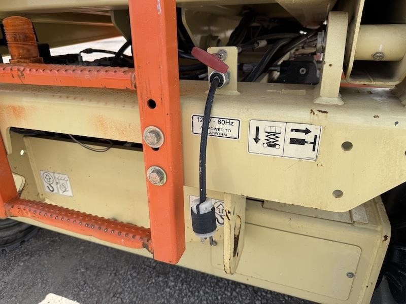 2017 JLG M4069 Hybrid Rough Terrain Scissor Lift - Image 25