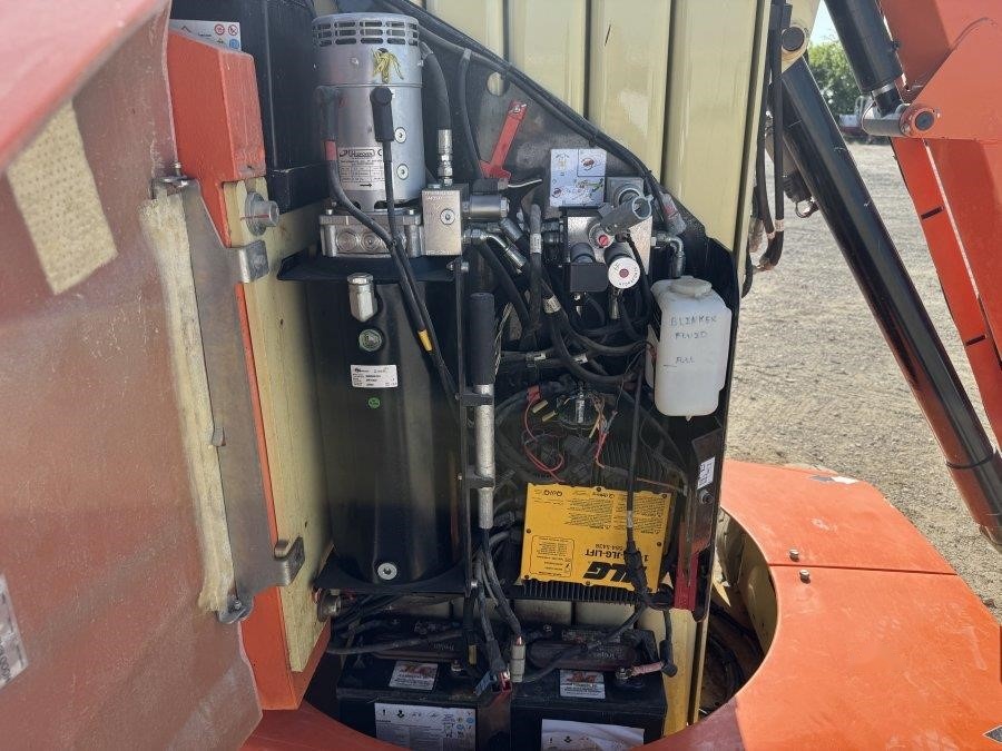 2017 JLG TOUCAN 32E Personnel Lift - Image 21