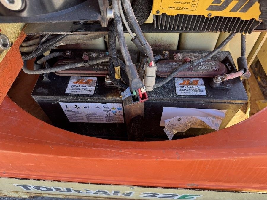2017 JLG TOUCAN 32E Personnel Lift - Image 22