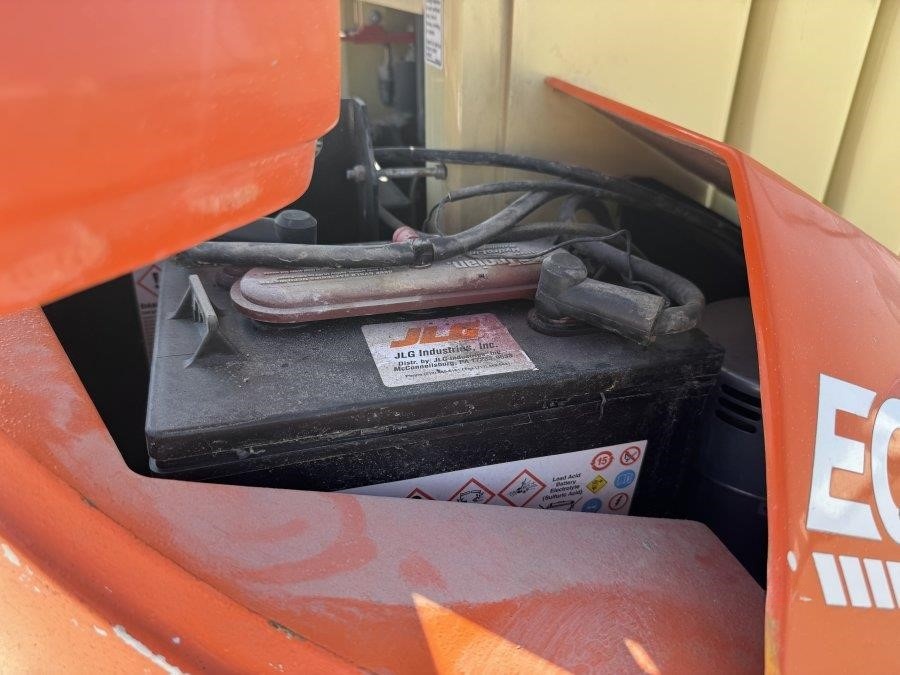 2017 JLG TOUCAN 32E Personnel Lift - Image 24