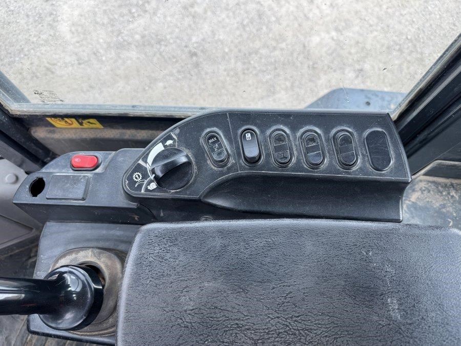 2018 Komatsu WA270-8 Wheel Loader - Image 30