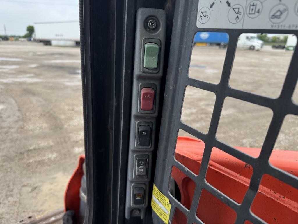 2021 Kubota SSV65 Skid Steer Loader - Image 25
