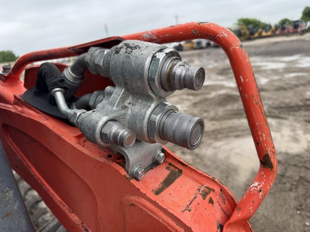 2021 Kubota SSV65 Skid Steer Loader - Image 28