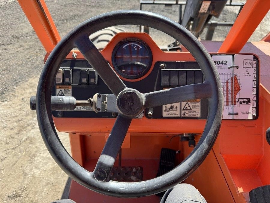 2018 SkyTrak 6042 Telehandler - Image 24