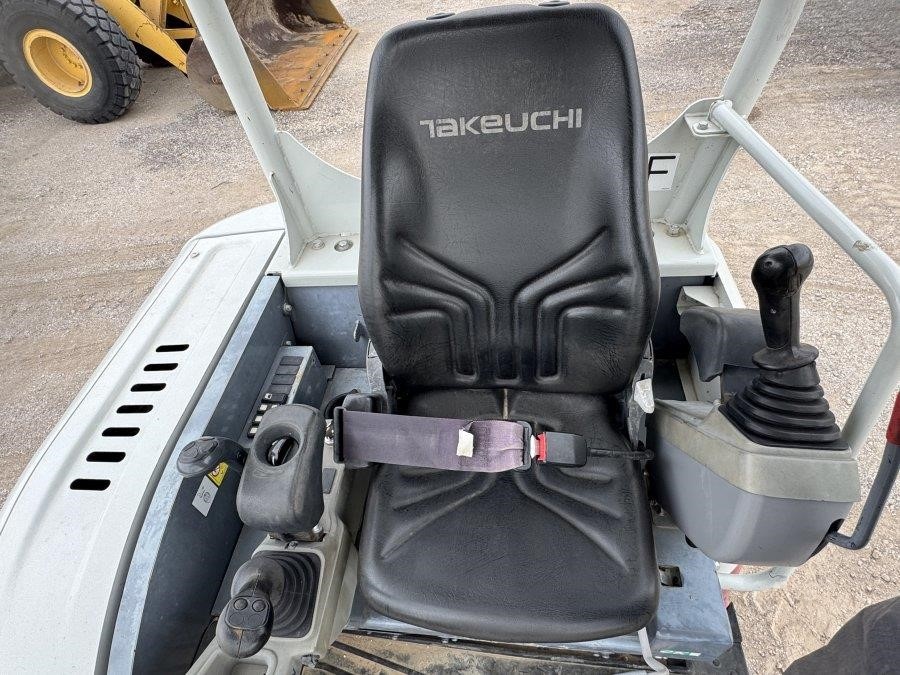 2020 Takeuchi TB230 Mini Excavator - Image 28