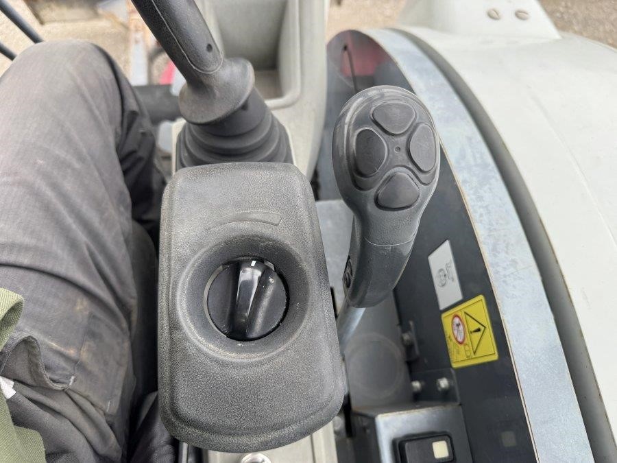 2020 Takeuchi TB230 Mini Excavator - Image 33