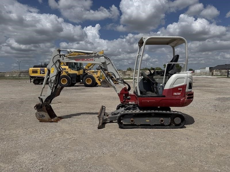 2019 Takeuchi TB230 Mini Excavator - Image 2