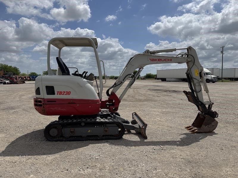 2019 Takeuchi TB230 Mini Excavator - Image 6