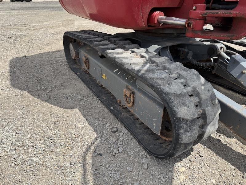 2019 Takeuchi TB230 Mini Excavator - Image 9