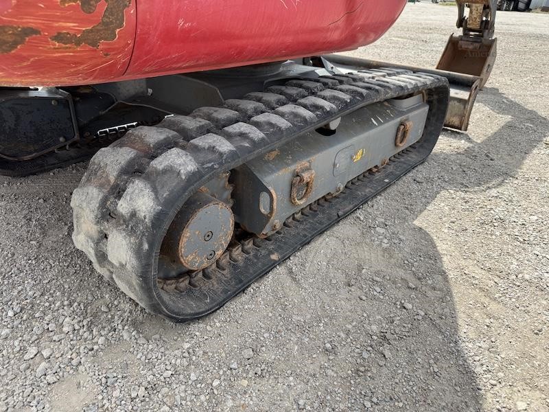 2019 Takeuchi TB230 Mini Excavator - Image 11
