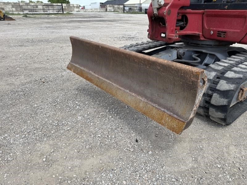 2019 Takeuchi TB230 Mini Excavator - Image 19