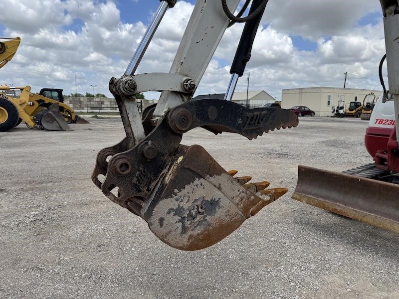 2019 Takeuchi TB230 Mini Excavator - Image 24