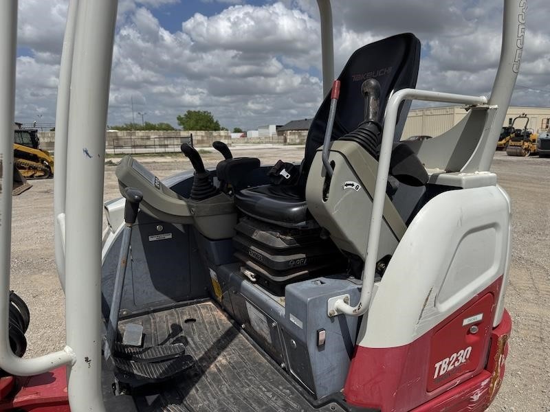 2019 Takeuchi TB230 Mini Excavator - Image 26