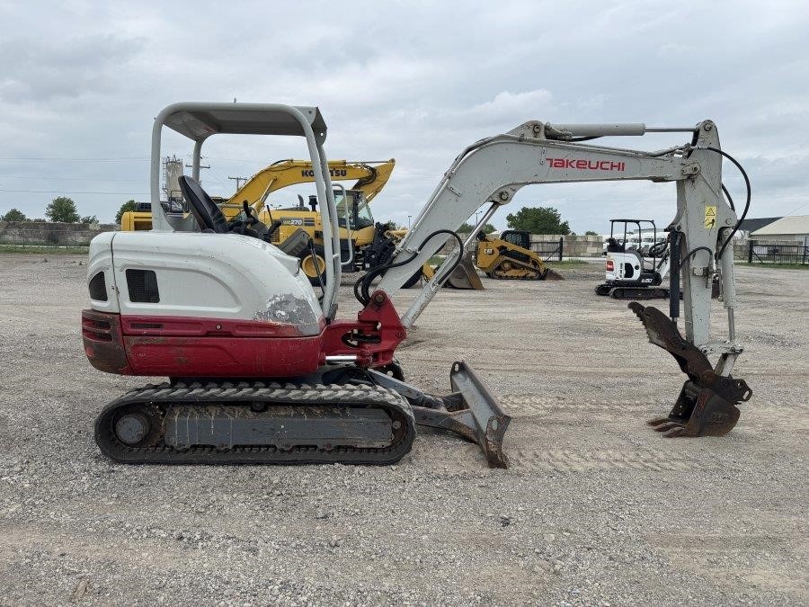 2020 Takeuchi TB240 Mini Excavator - Image 6