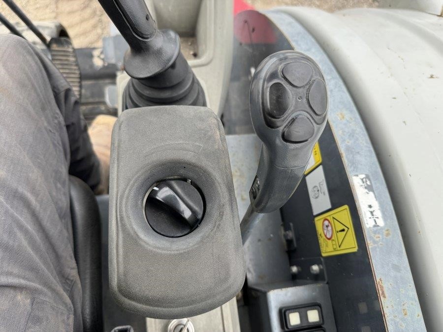 2020 Takeuchi TB240 Mini Excavator - Image 32